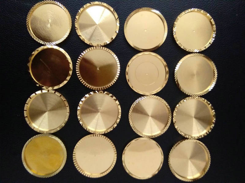 luxury&nbsp;brass&nbsp;medallion-2