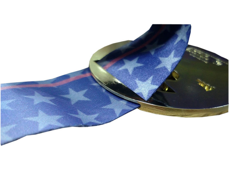 medal&nbsp;loop&nbsp;in&nbsp;the&nbsp;side&nbsp;edge-3