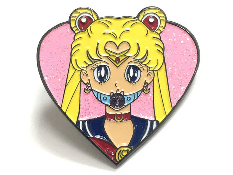 iron&nbsp;glitter&nbsp;badge-2