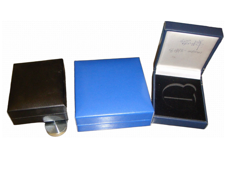 VL1-06&nbsp;Pack&nbsp;PU&nbsp;Leather&nbsp;Badge&nbsp;Box
