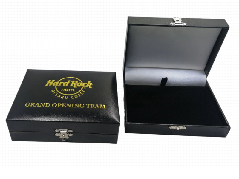 hot&nbsp;stamping&nbsp;logo&nbsp;on&nbsp;box-1